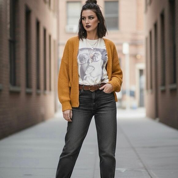 Marine Layer NWOT Ivory Summer Dreams Graphic Super Soft Women’s Tee size Medium - Picture 3 of 12